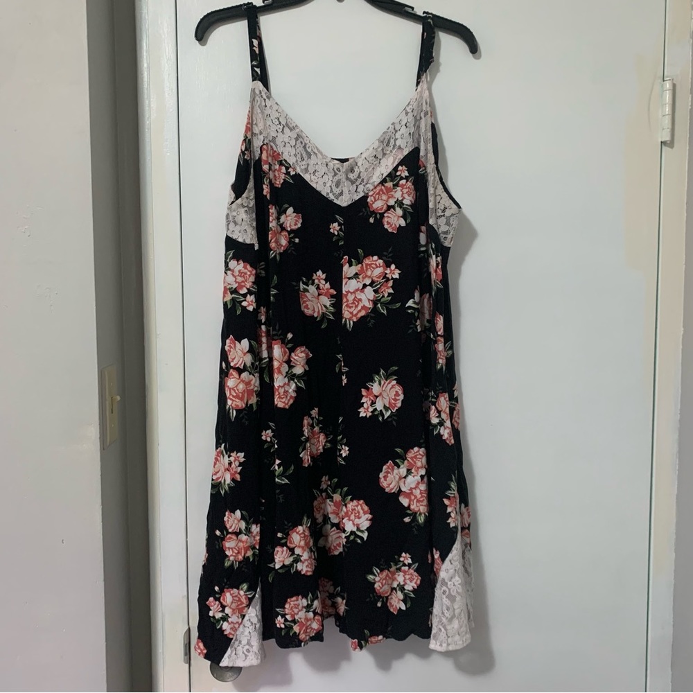 Torrid Floral & Lace Dress